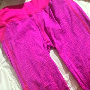 NWOT pink and purple leggings M/L